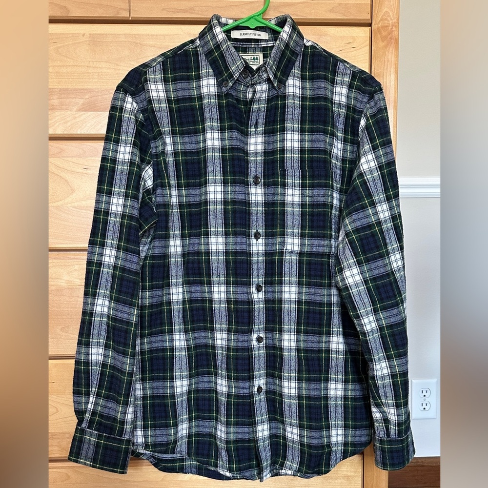 LL Bean Men's Scotch Plaid Flannel Shirt - Navy & Green Slightly Fitted